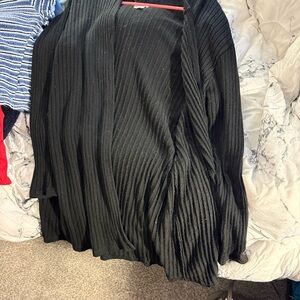 Chic Black Ribbed Maxi Skirt